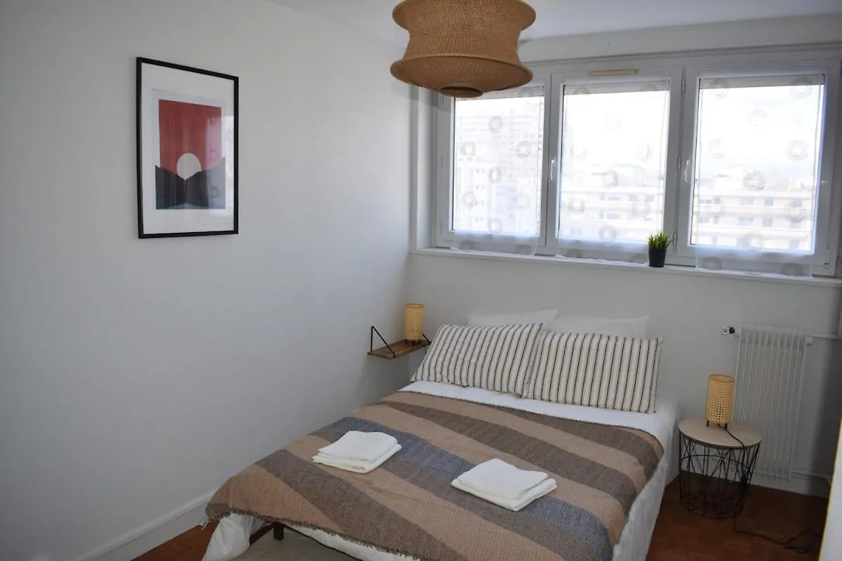 Apartment Appartement Lumineux 3 Chambres - Villeurbanne Gratte Ciel